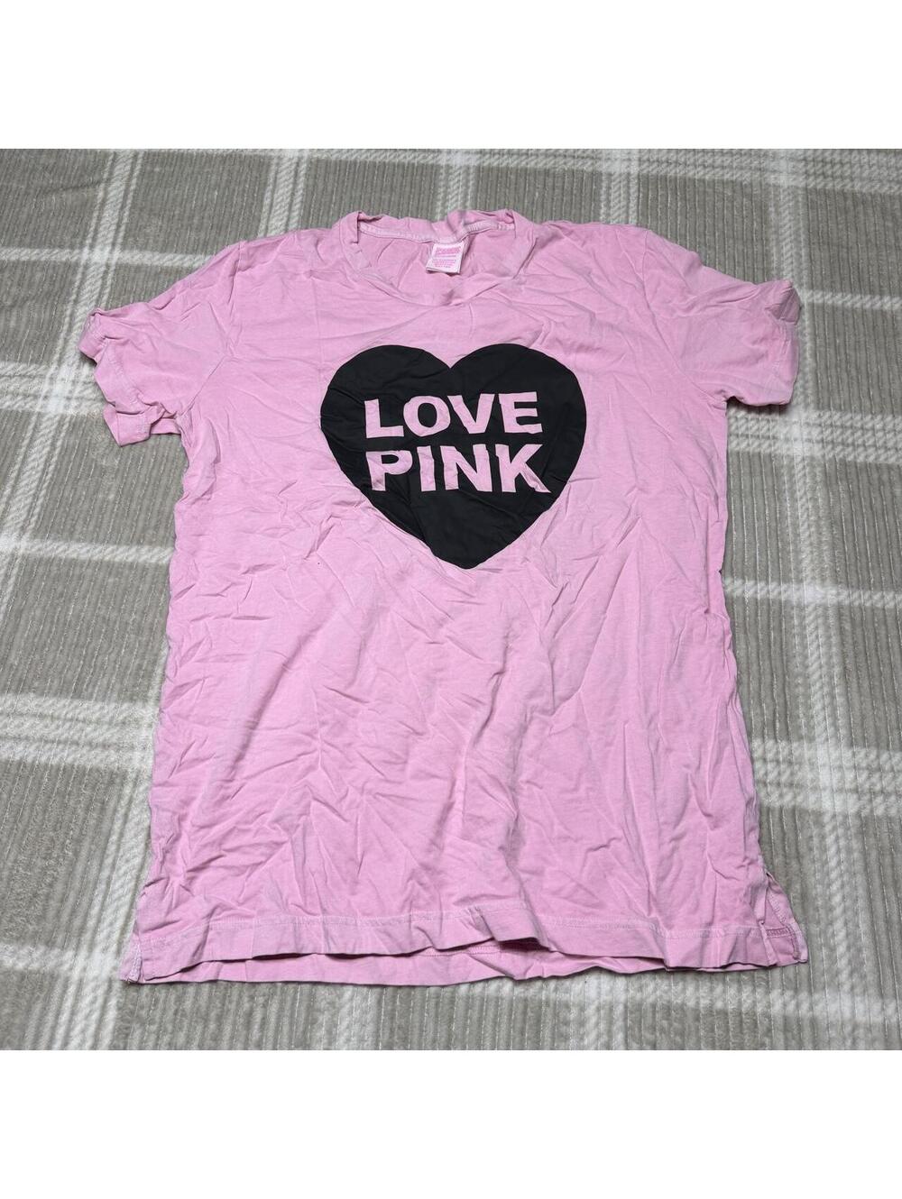 Victoria's Secret Women's Pink Tshirt